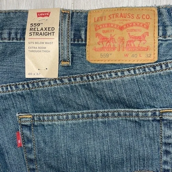 Levis Relaxed Jeans - Picture 6 of 6